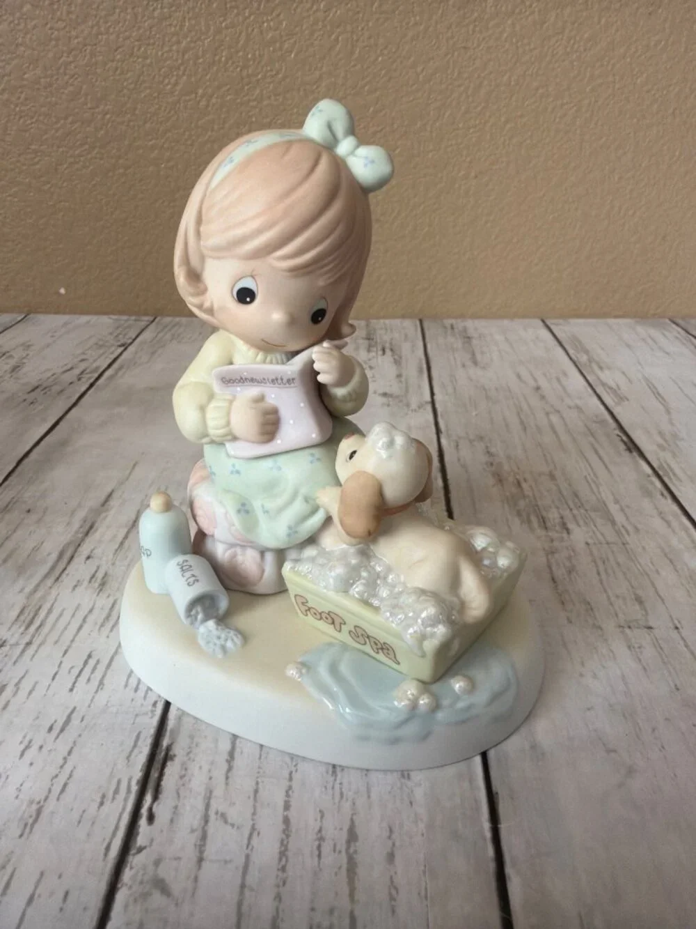 Precious Moments You Are My In-SPA-ration 2001 Members Only Figurine PM0021 - Picture 1 of 12